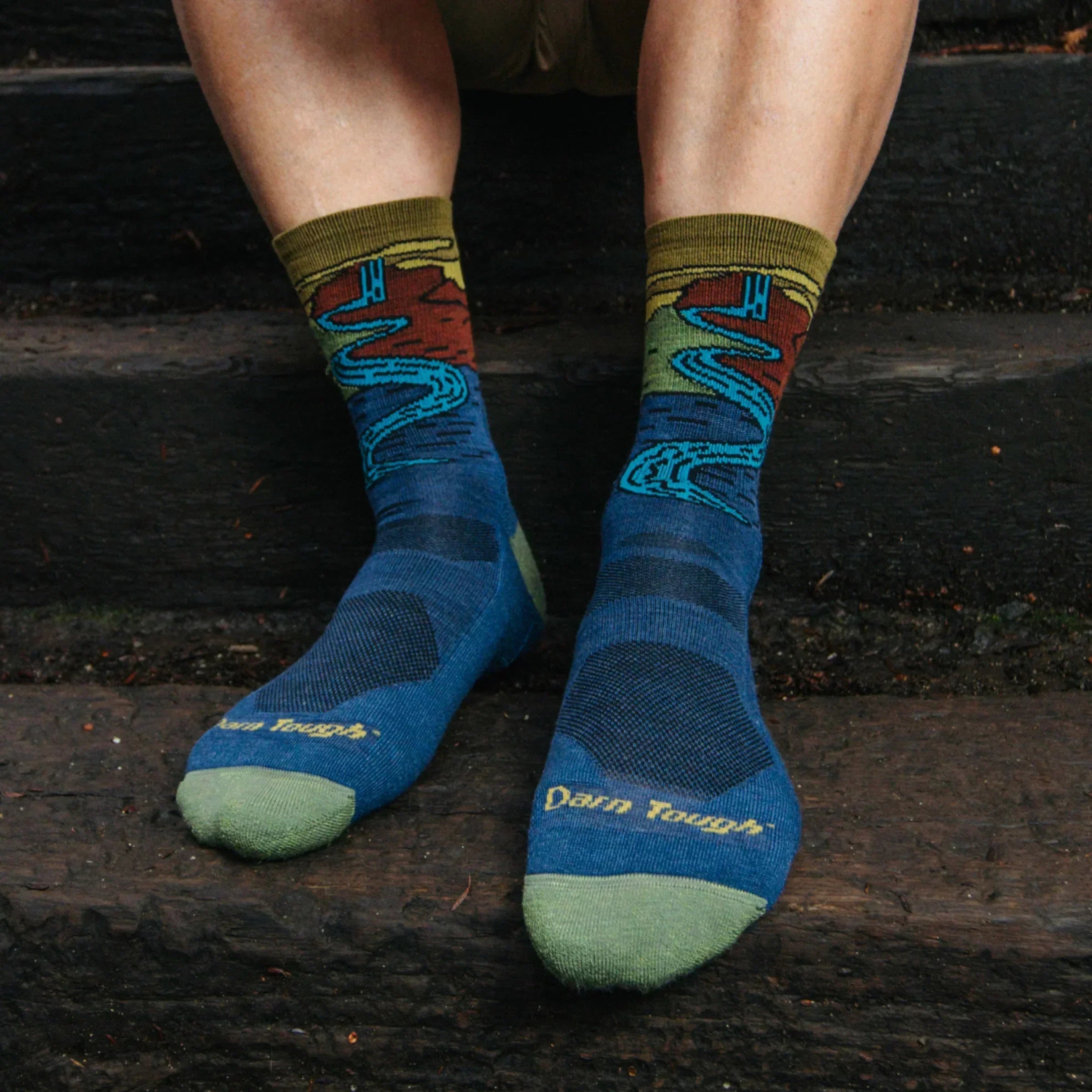 Men's Chasing Waterfalls Micro Crew Lightweight Hiking Socks